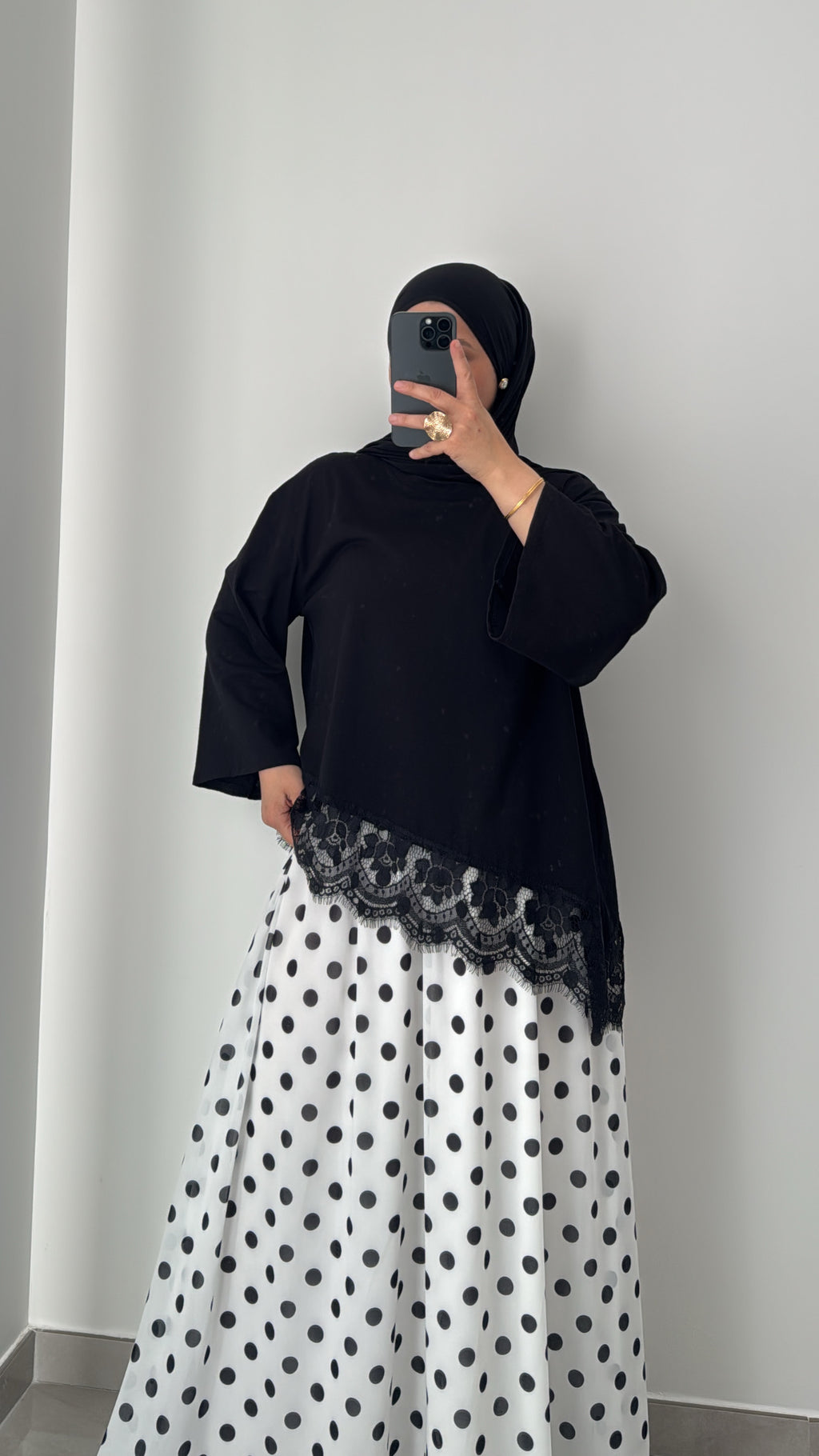 T-SHIRT MANCHES LONGUES DENTELLES - NOIR