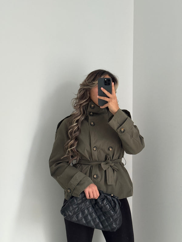 Trench court - KAKI