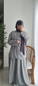 Ensemble Wrap Top et JUPE-GRIS