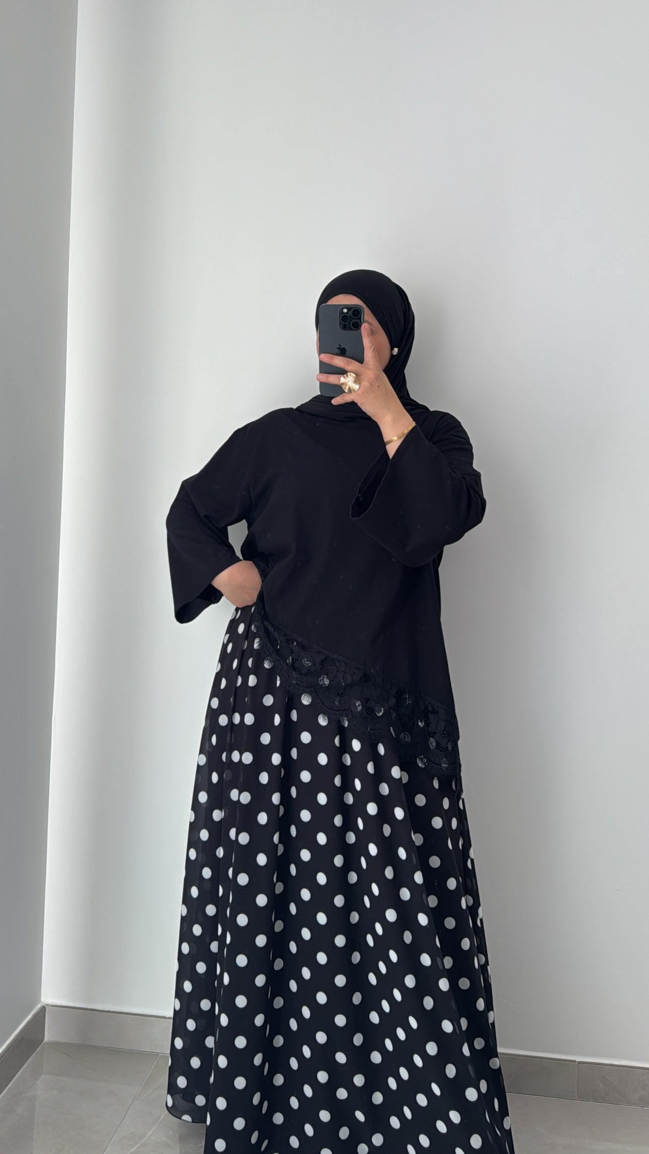 T-SHIRT MANCHES LONGUES DENTELLES - NOIR