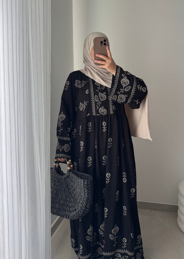Robe brodée NOUR – NOIR