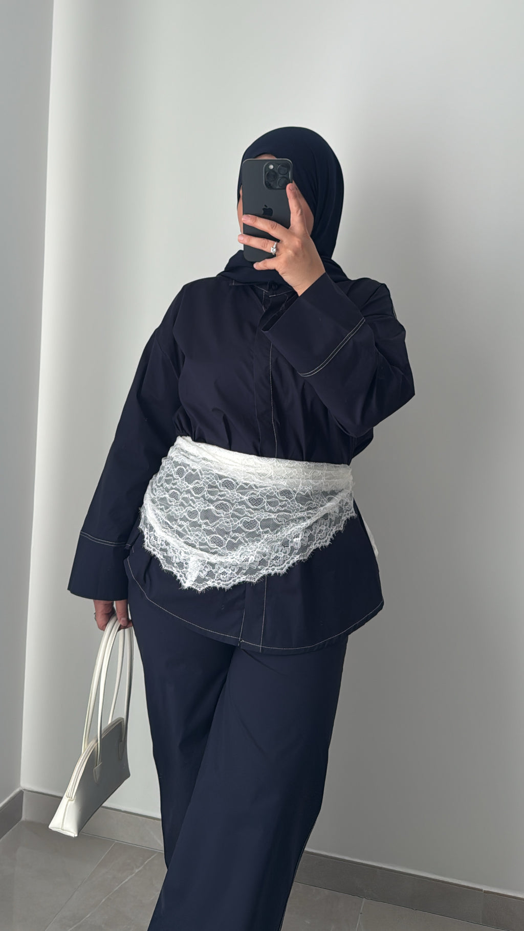 Foulard triangulaire dentelle - 2 coloris