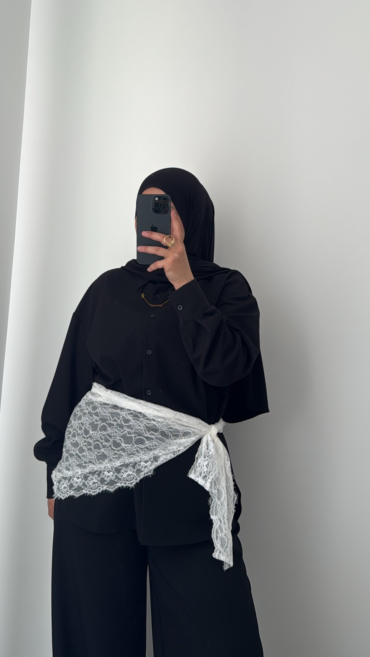 Foulard triangulaire dentelle - 2 coloris