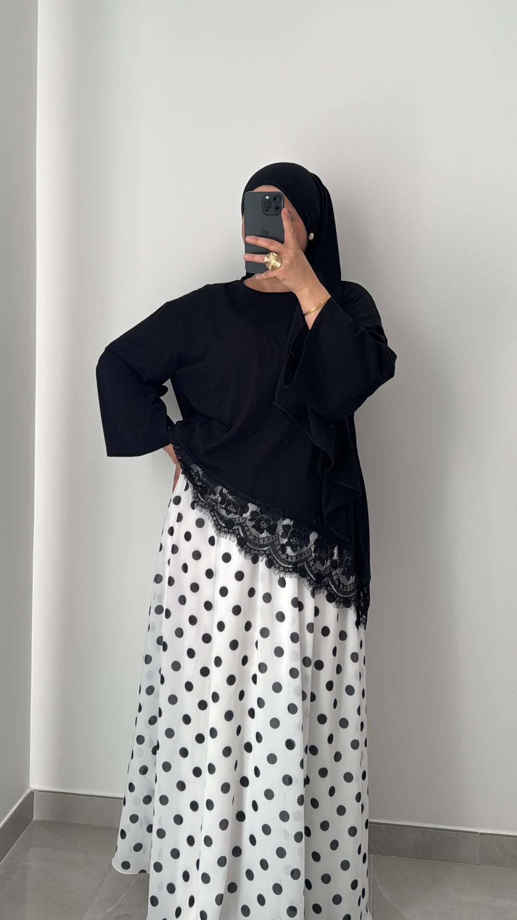 T-SHIRT MANCHES LONGUES DENTELLES - NOIR