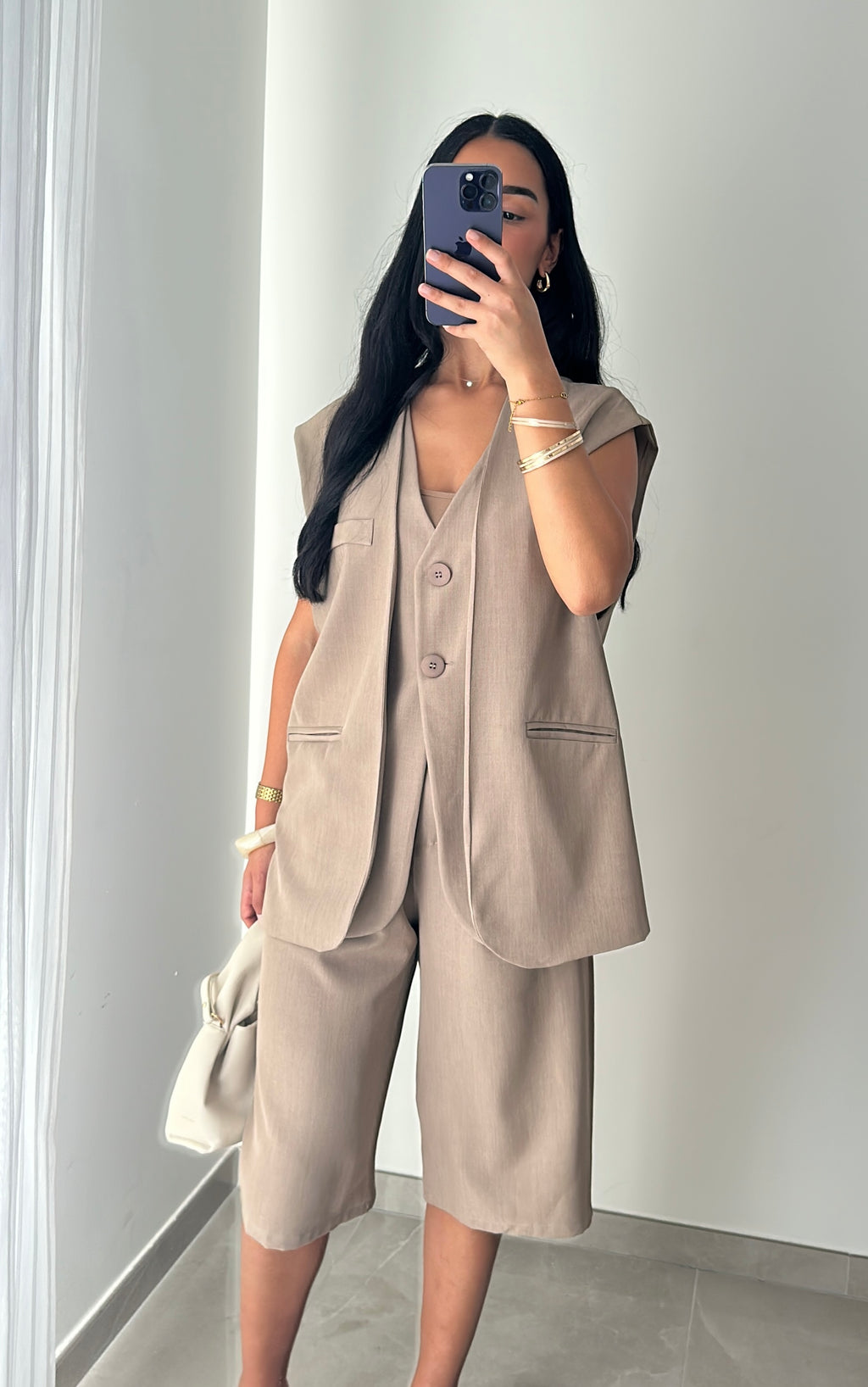 ENSEMBLE SANS MANCHES & BERMUDA - TAUPE