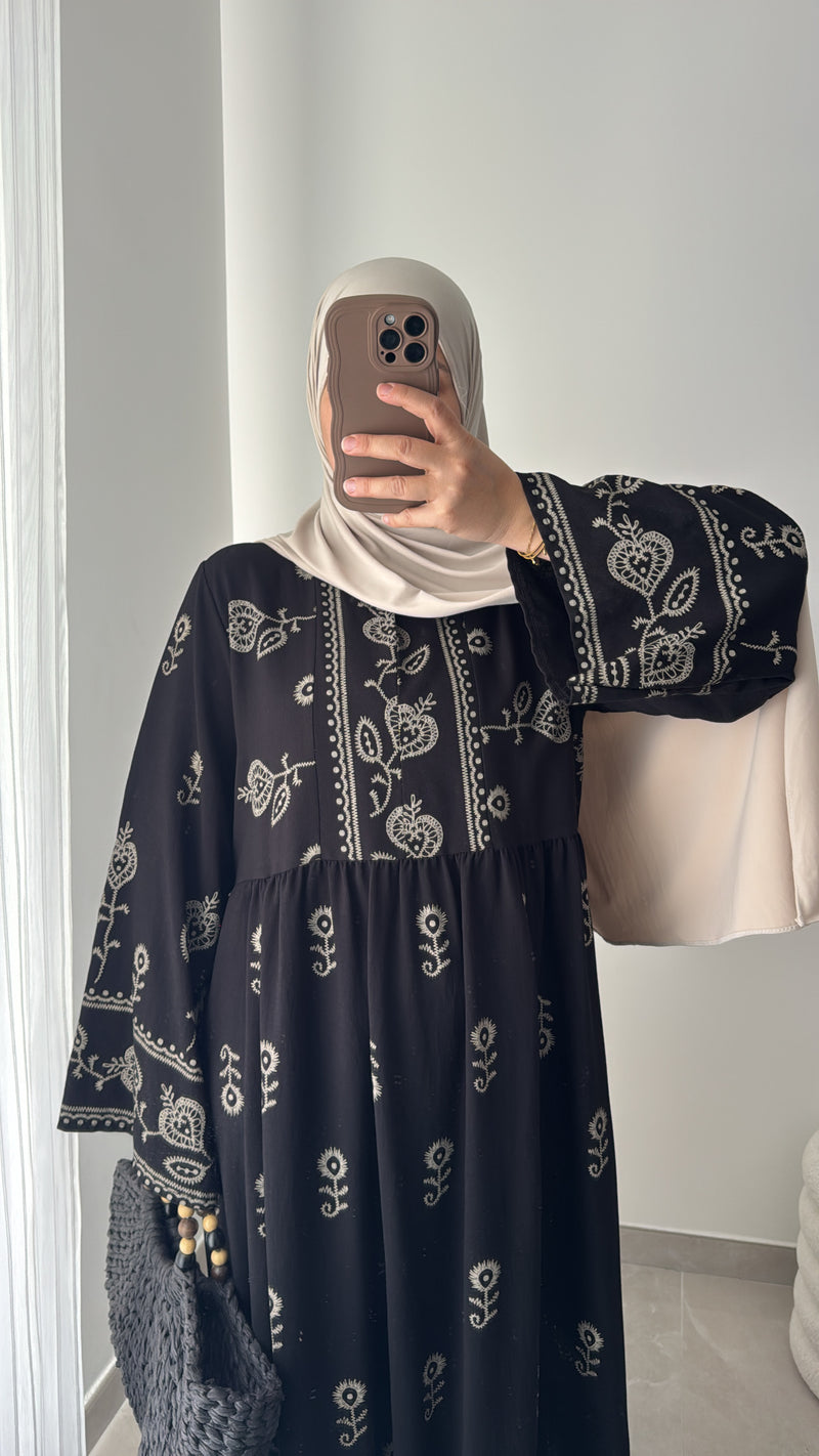 Robe brodée NOUR – NOIR